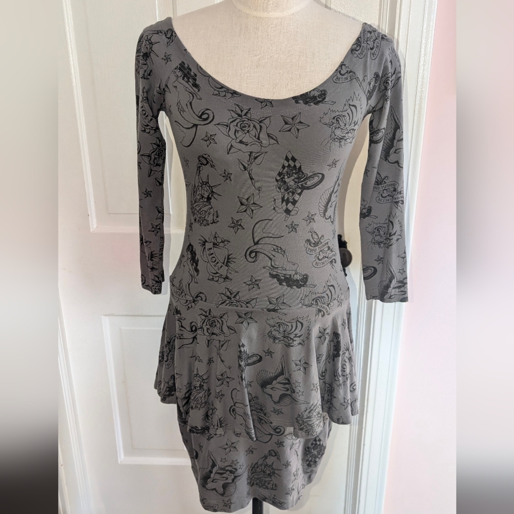 Betsey Johnson Gray Long Sleeve Dress with Black Pattern